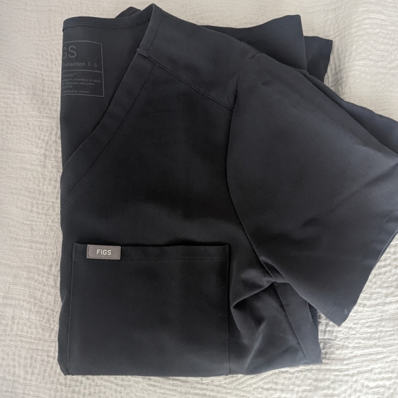 Figs Charcoal Catarina Scrub Top - Picture 2 of 2